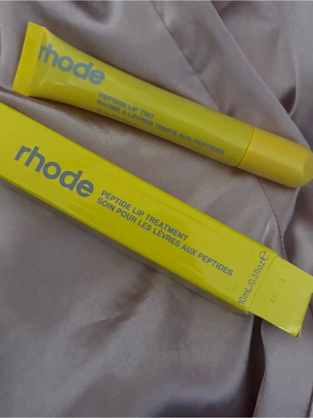💝NIB RHODE lemontini Peptide lip tint💝